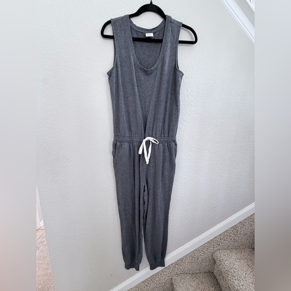 Amazon Essentials jumpsuit - Picture 1 of 7